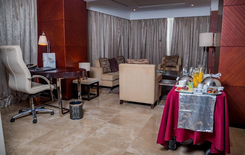 De Convencoes De Talatona Hotel Luanda Exterior photo